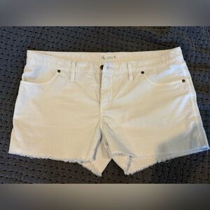 Carve Designs Oahu Shorts White color Size 14